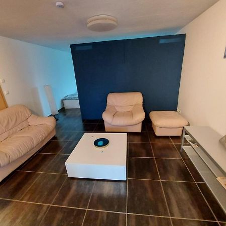 Lovely Appartment With Private Patio And Private Entrance In Luxembourg 60M2 Saeul Extérieur photo