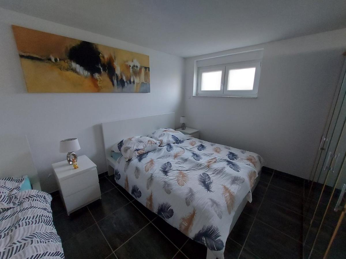 Lovely Appartment With Private Patio And Private Entrance In Luxembourg 60M2 Saeul Extérieur photo